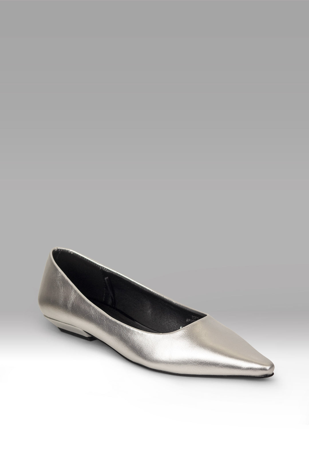 MULHER-SAPATO PRATEADO NOVO