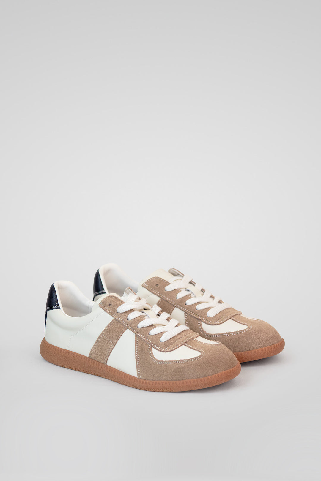 MULHER-TÉNIS CAQUI E PRETO NOVO