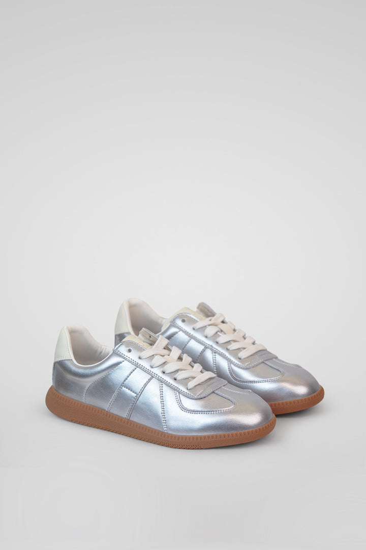 MULHER-TÉNIS PRATEADO E BRANCO NOVO