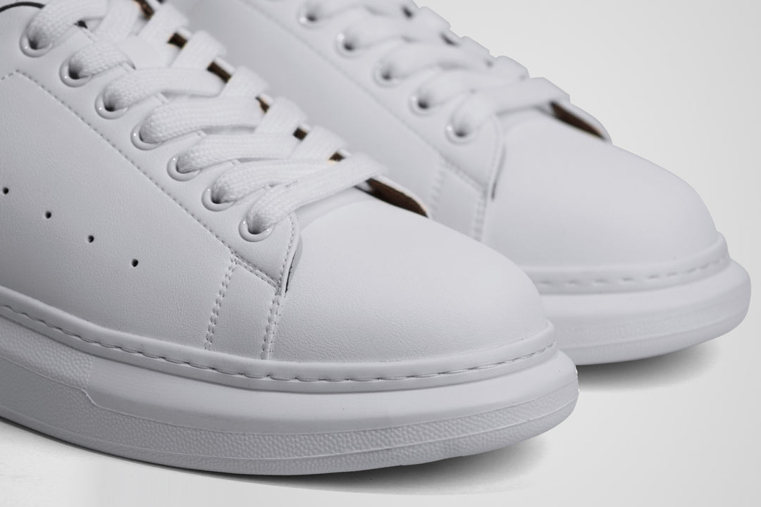 HOMEM- TÉNIS BRANCO E MARROM CASUAL NOVO