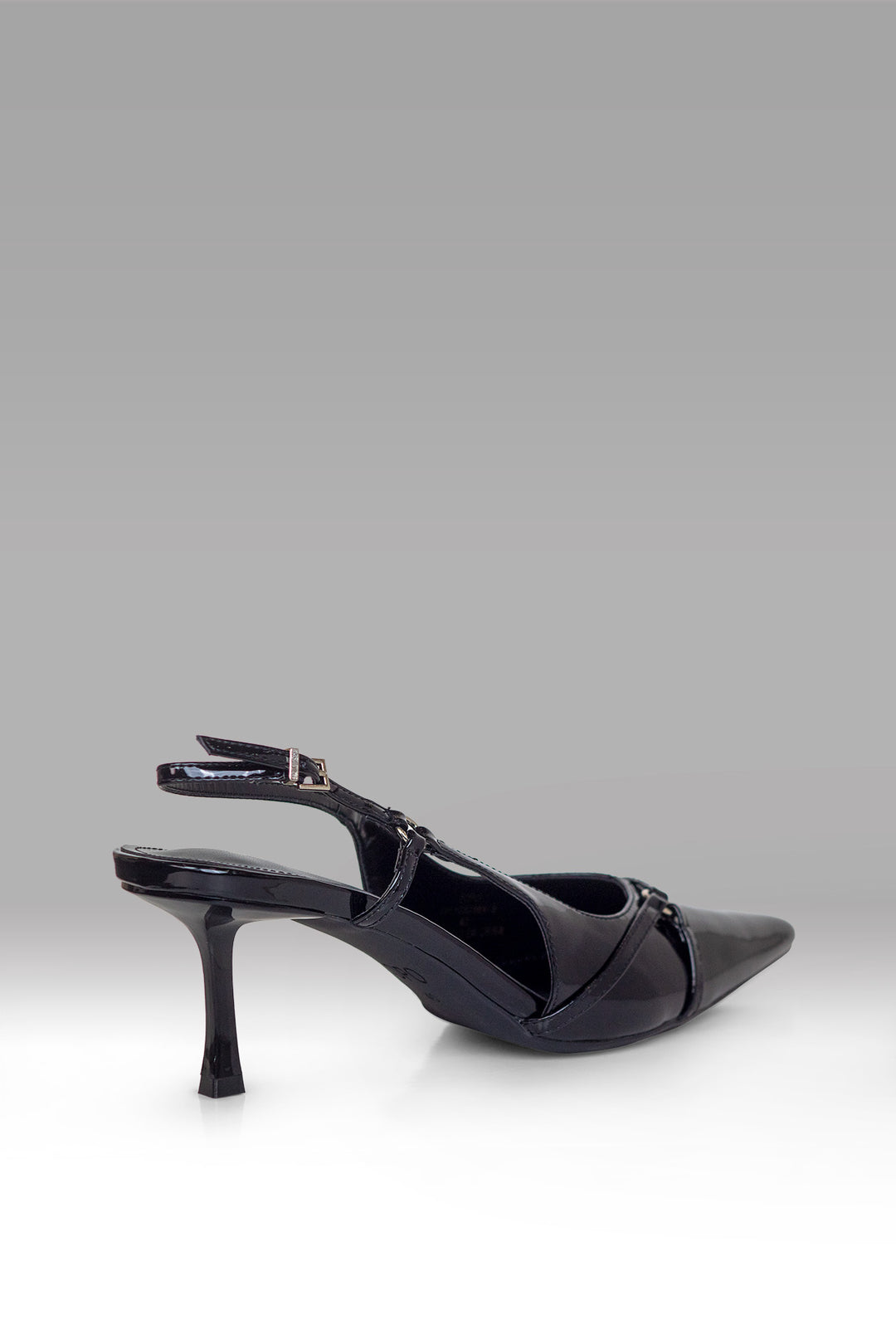 MULHER-SANDÁLIA ALTA ENVERNIZADA PRETA NOVA