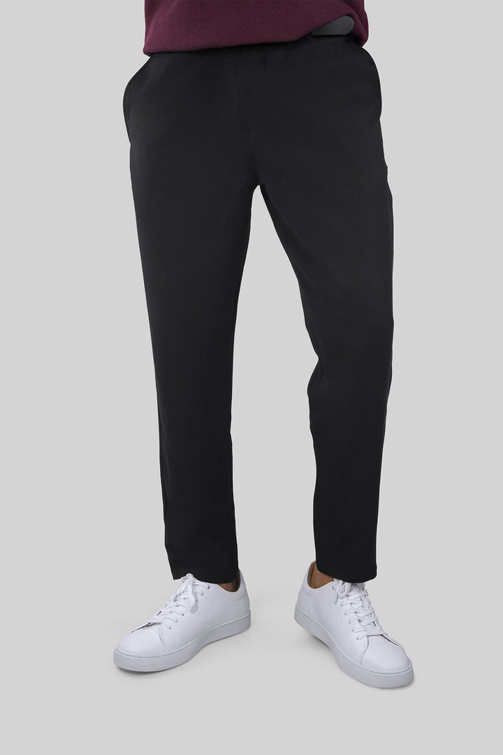 HOMEM-CALÇA PRETA SOCIAL NOVA