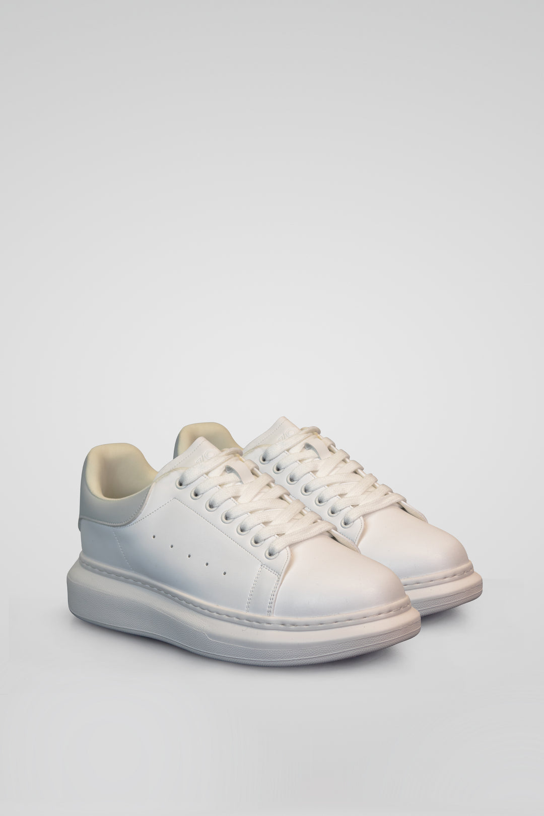 HOMEM- TÉNIS BRANCO E CINZA CASUAL NOVO