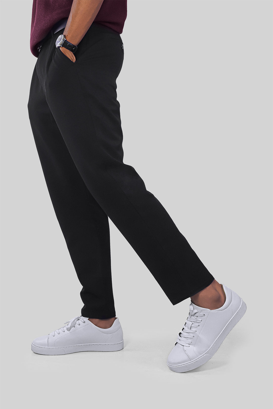 HOMEM-CALÇA PRETA SOCIAL NOVA