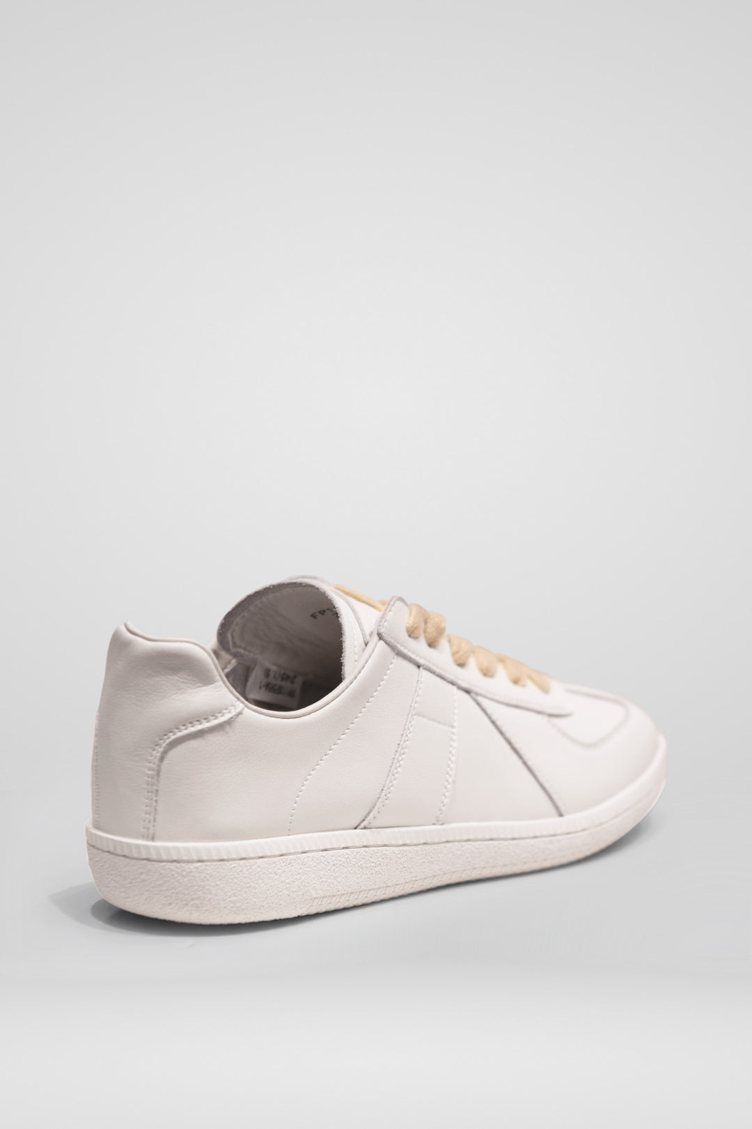 MULHER-TÉNIS CREME NOVO