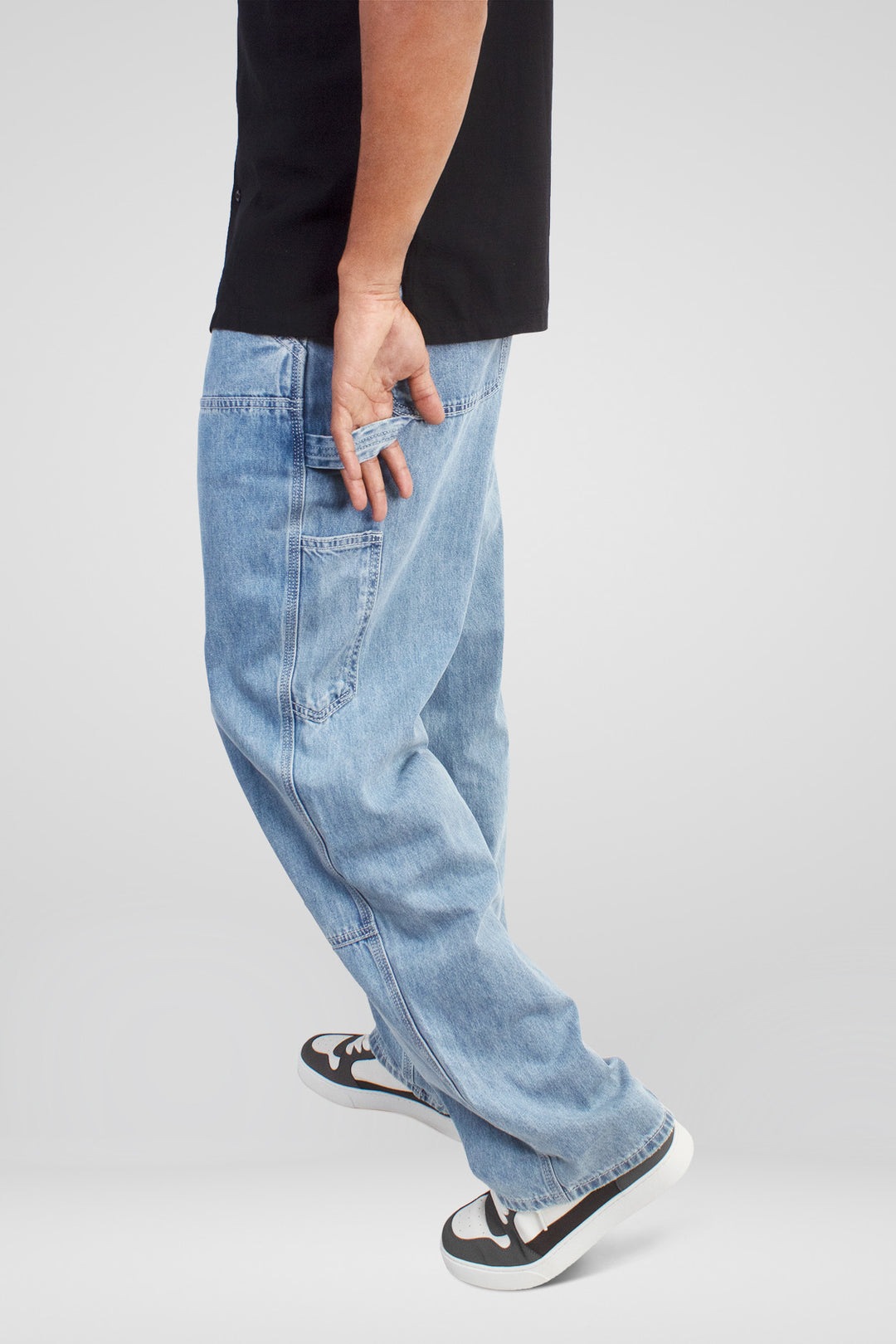 HOMEM-CALÇA JEANS AZUL NOVA